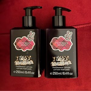 VS TEASE HEARTBREAKER 2pc FRAGRANCE LOTION
